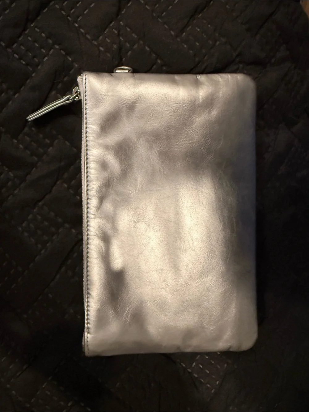Chanel 22 in Metallic silver leather with silver hardware